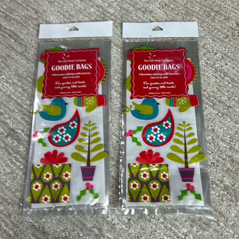 16 Cellophane Goodie Bags Fun Groovy Holidays Christmas